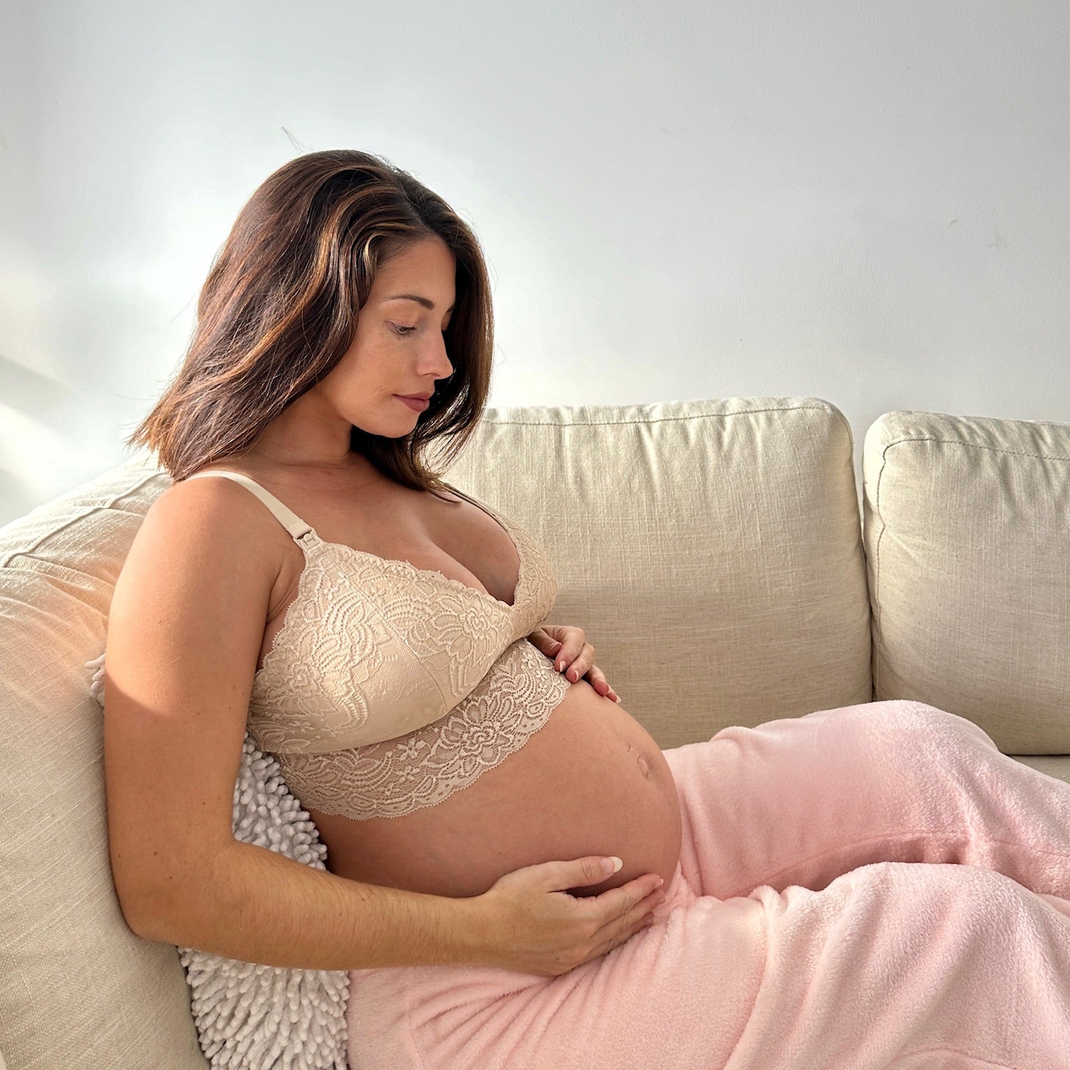 From Bump to Baby: 5 Reassuring Messages for New Mothers